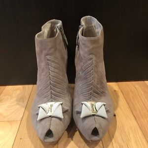 Salvatore Ferragamo Booties!! ♥️